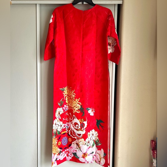 Very vibrant red Ao Dai - Picture 4 of 7